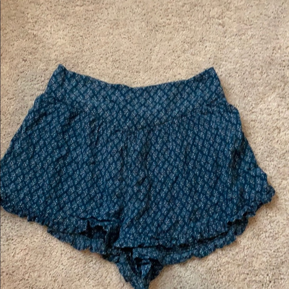 American Eagle flowy shorts
